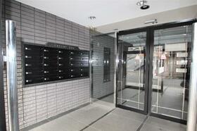 2/2 エントランス