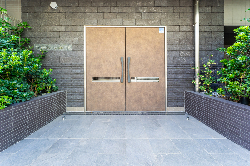 2/2 エントランス