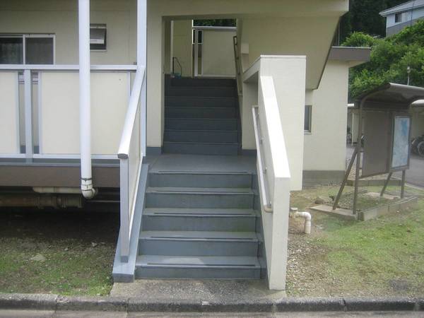 2/3 エントランス