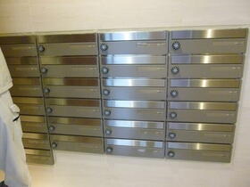 2/4 エントランス