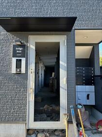 16/16 エントランス