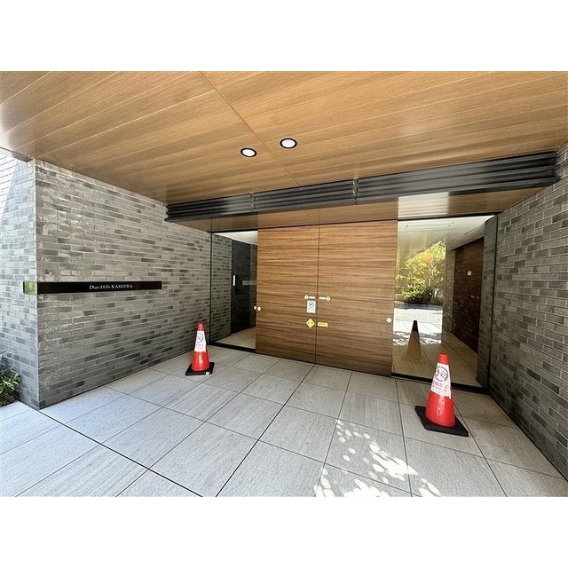 2/3 エントランス