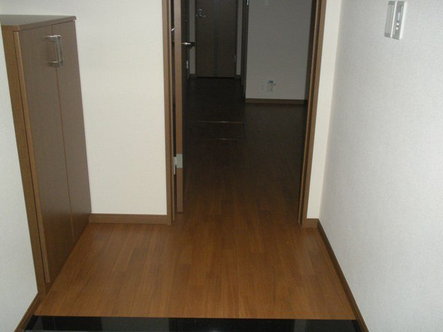 22/23 エントランス