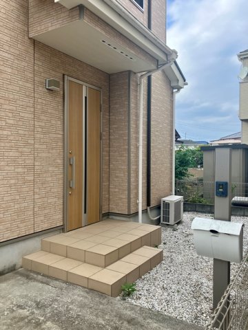 2/2 エントランス