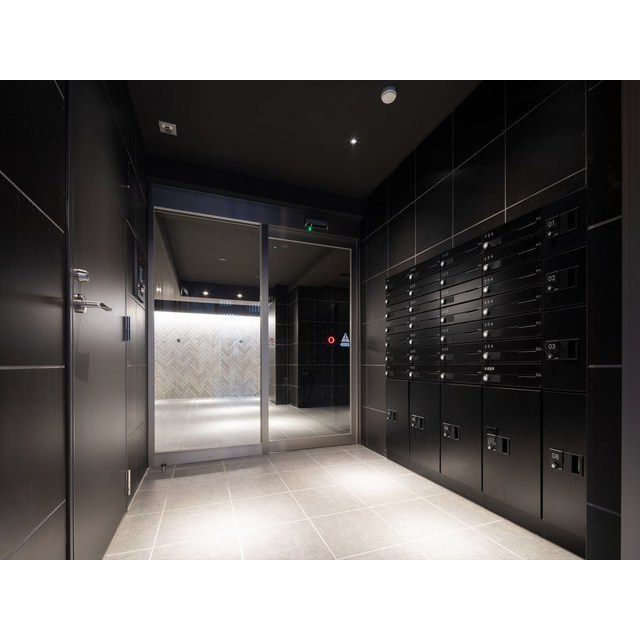 5/5 エントランス