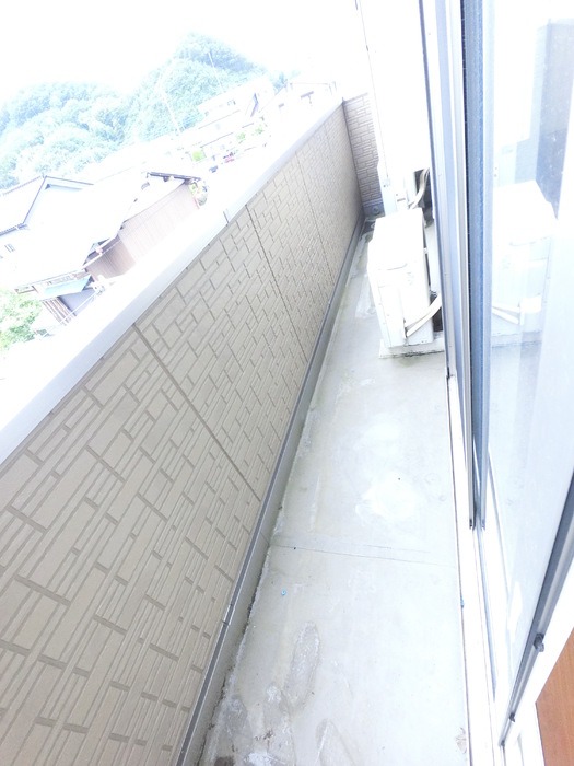 13/18 バルコニー