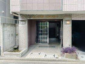 16/16 エントランス