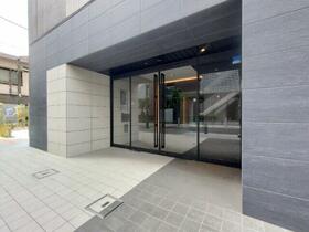 13/13 エントランス