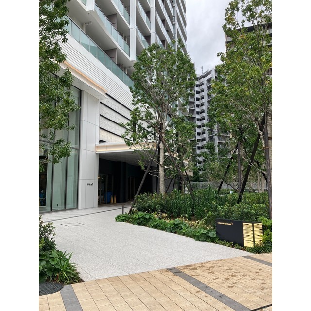 18/18 エントランス