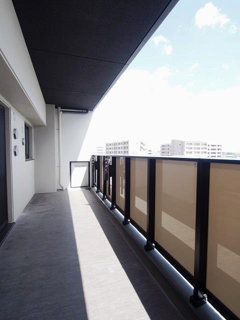 13/18 バルコニー