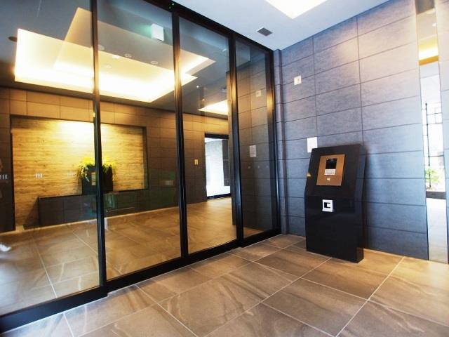 18/18 エントランス