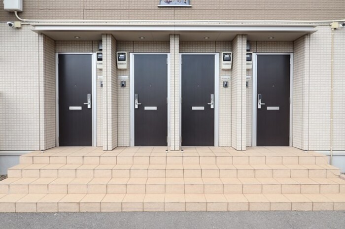 18/19 エントランス