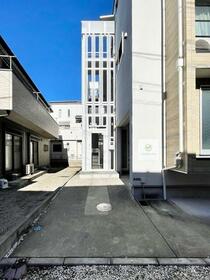 2/2 エントランス