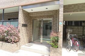 2/2 エントランス