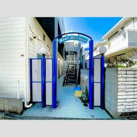 16/16 エントランス