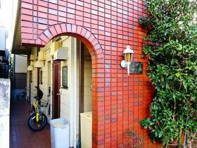 2/2 エントランス