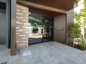 2/2 エントランス