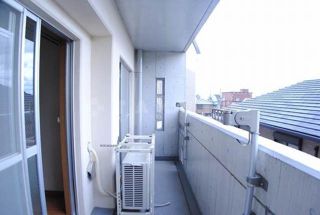 14/23 バルコニー