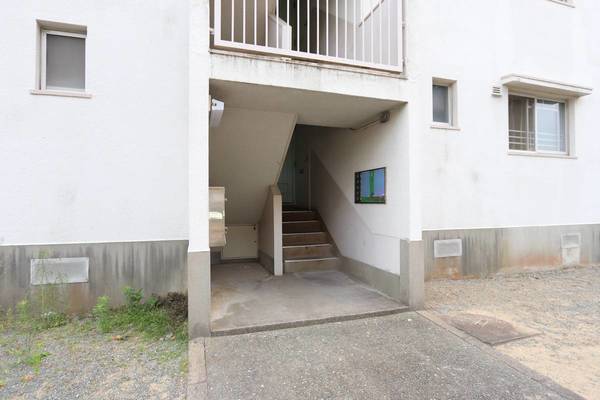 2/3 エントランス