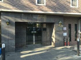 2/2 エントランス