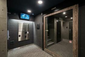 2/2 エントランス