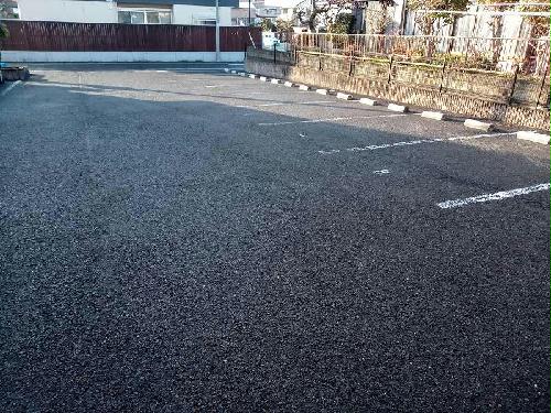14/14 駐車場