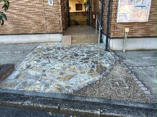 2/2 エントランス