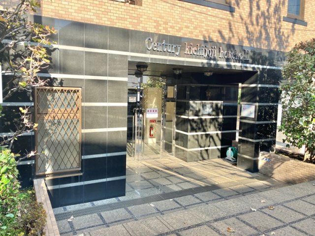 18/18 エントランス