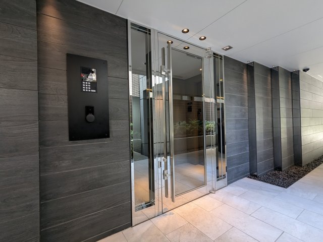 2/2 エントランス