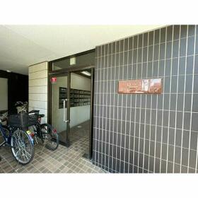 15/15 エントランス