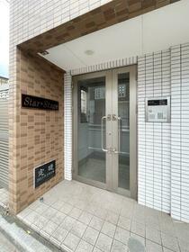 14/14 エントランス