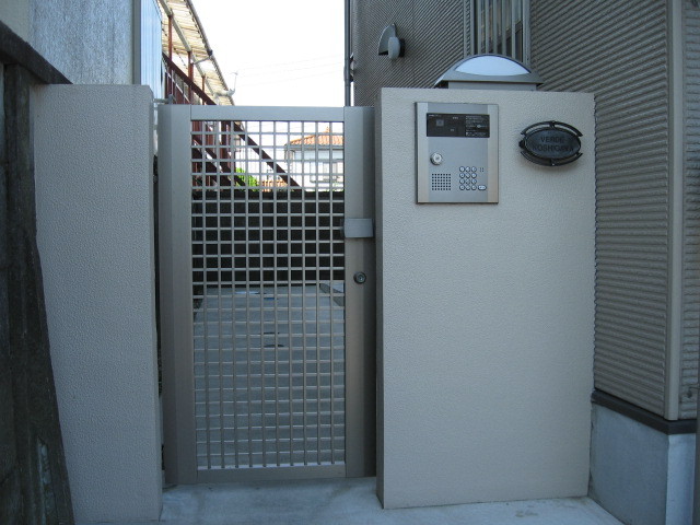 21/28 エントランス