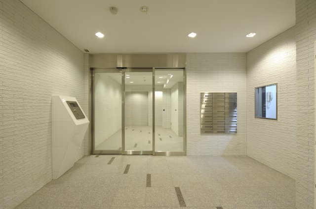 2/2 エントランス