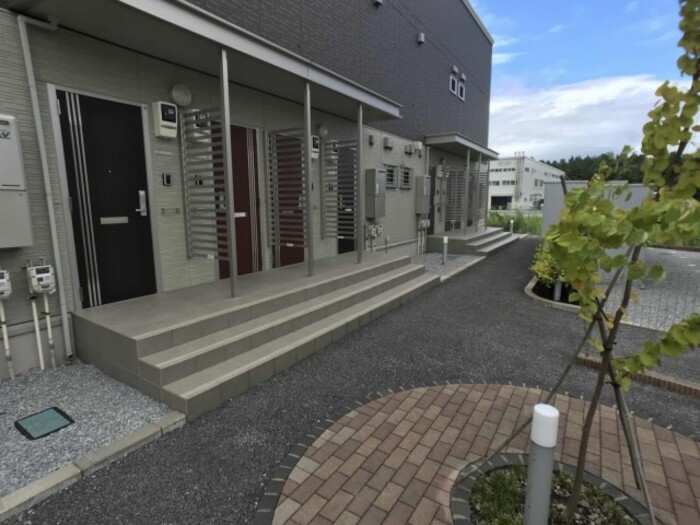 18/26 エントランス