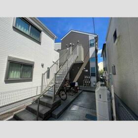 15/15 エントランス