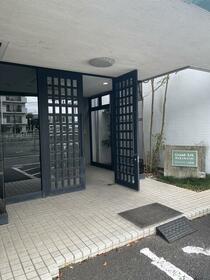 16/16 エントランス