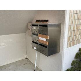 16/16 エントランス