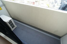 13/19 バルコニー