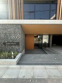 16/16 エントランス