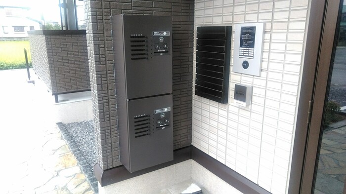 16/18 エントランス