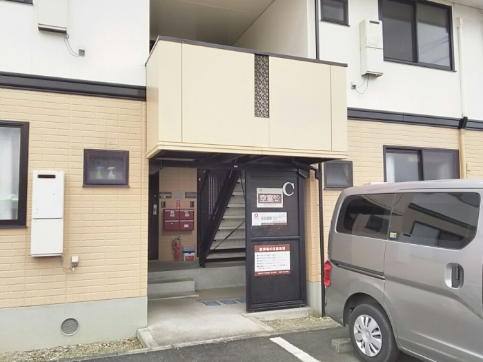 19/23 エントランス