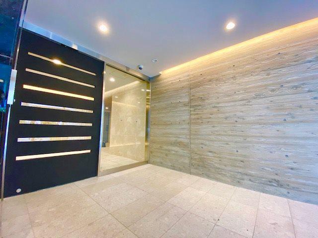 2/3 エントランス