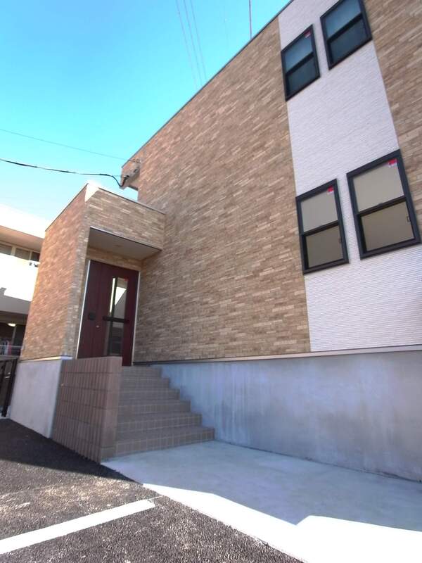 17/18 エントランス