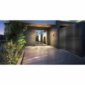 13/13 エントランス