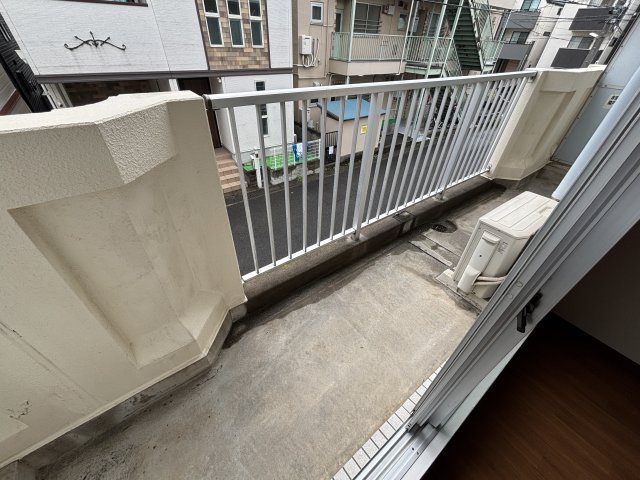 19/28 バルコニー