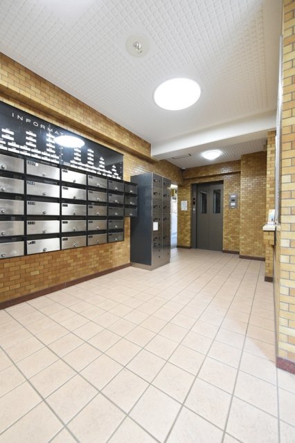 4/5 エントランス