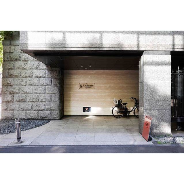 18/19 エントランス