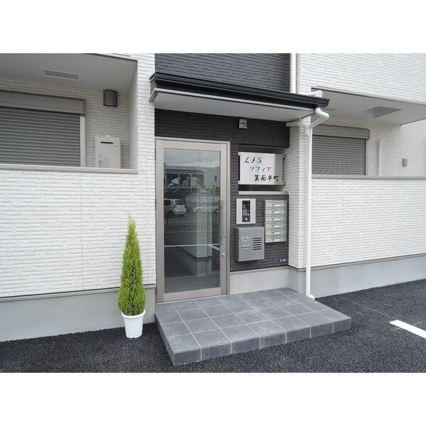 14/23 エントランス