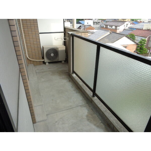 8/10 バルコニー