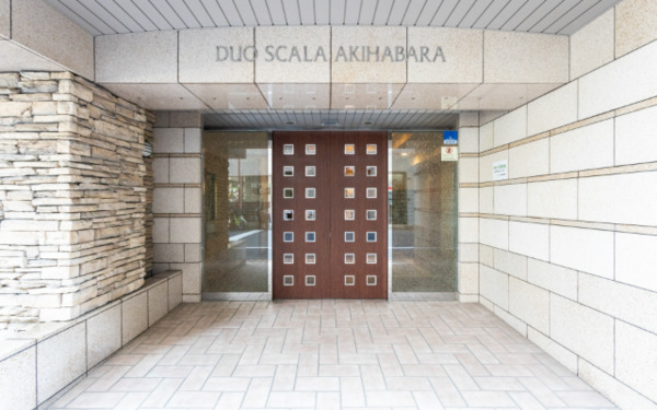 15/15 エントランス